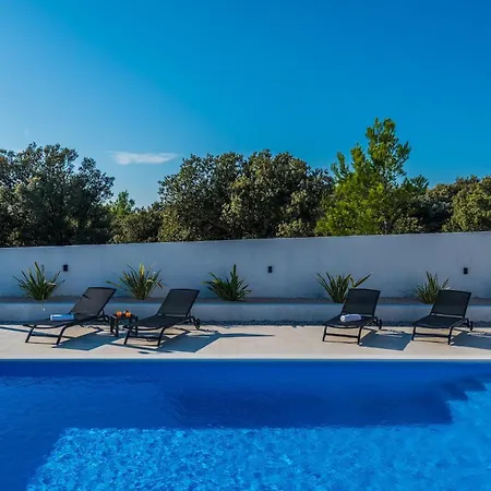 Pollux Semesterbostad