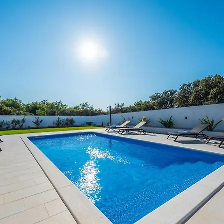 Pollux Semesterbostad *