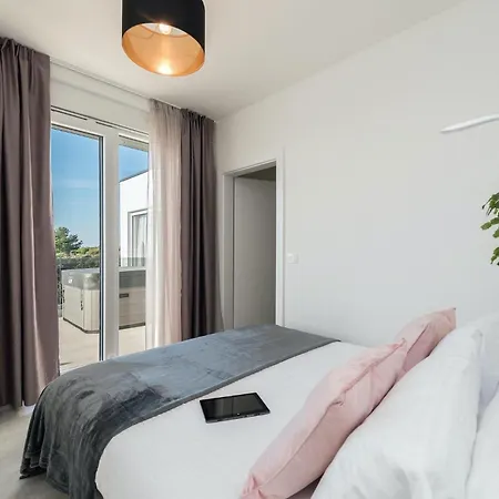 Pollux Semesterbostad *