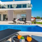 Pollux Holiday home *